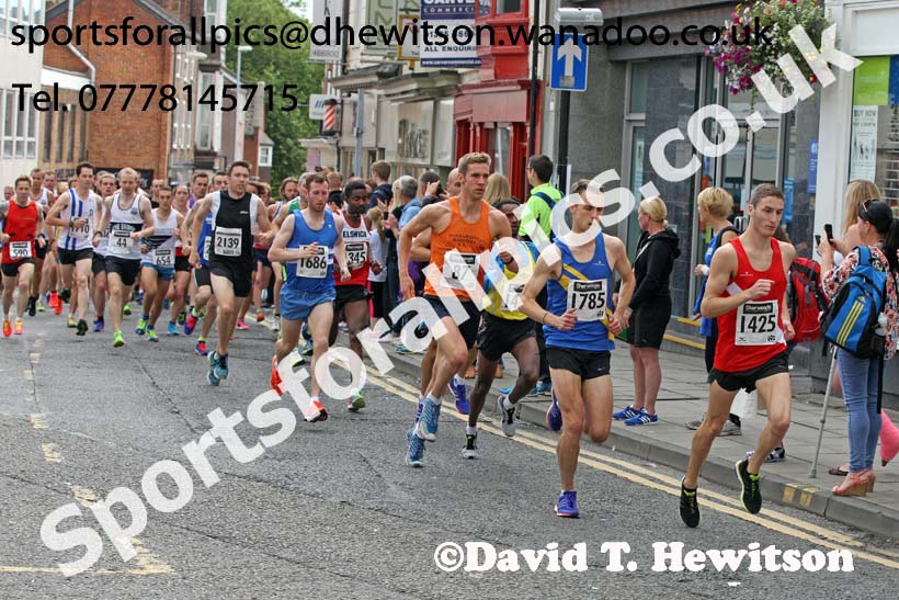 Start of the Darlington 10k Road Race. Photo: David T. Hewitson/Sports for All Pics